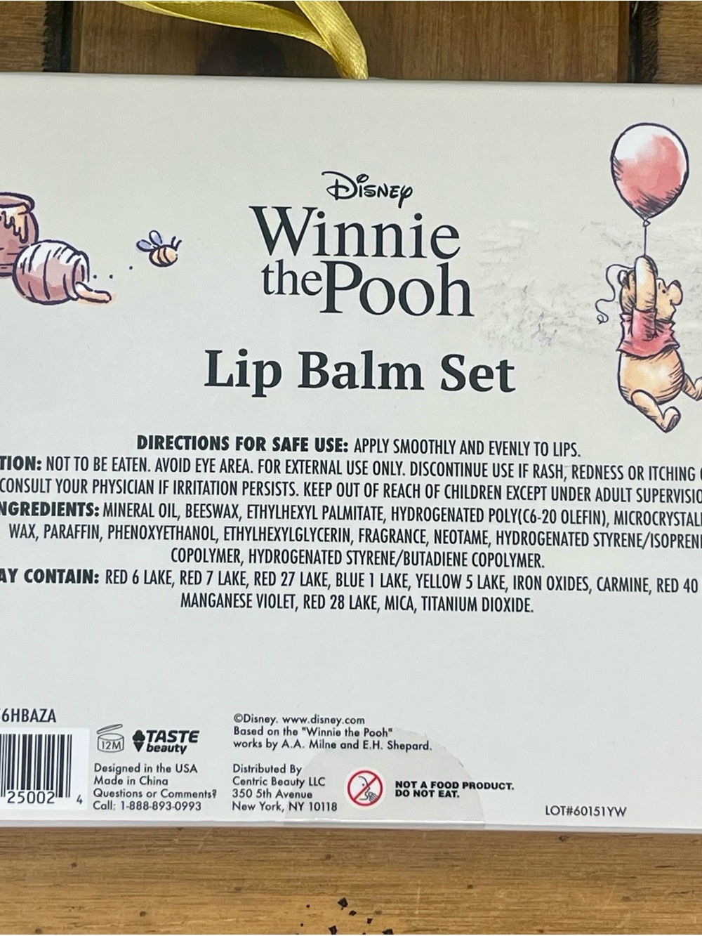 Disney Winnie the Pooh Beauty Bundle - Eyeshadow Palette & 4pc Lip Balm Set NIB - Picture 8 of 10